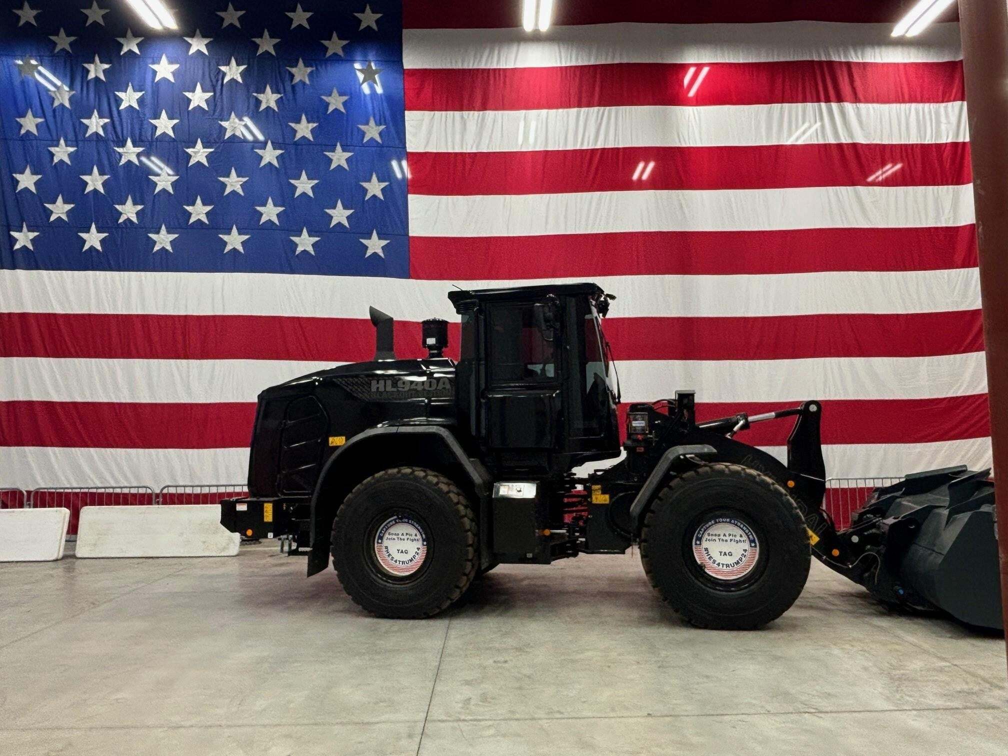 2024 HYUNDAI HL940A in Holland, MI