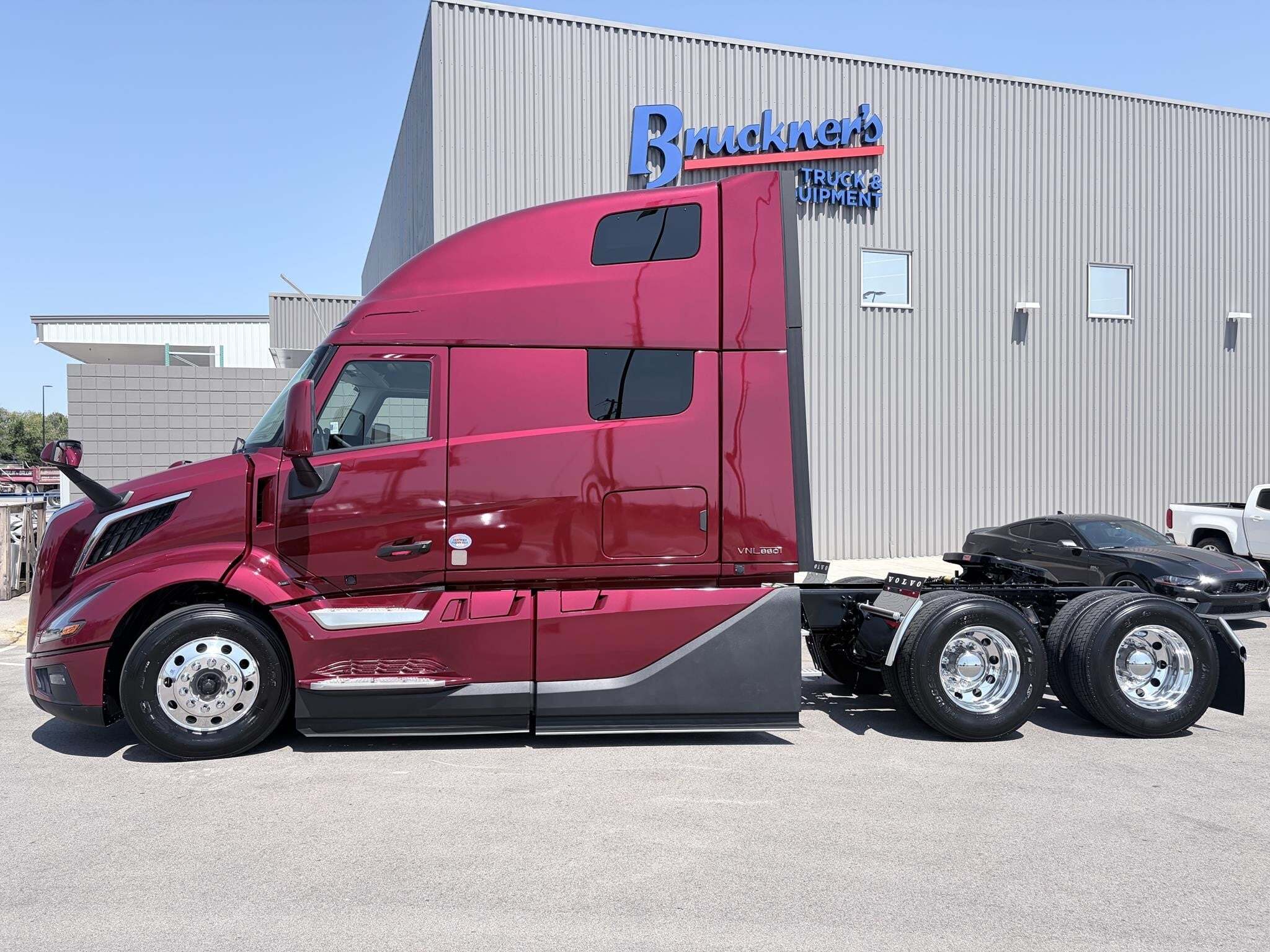 2027 VOLVO VNL64T860 in Tulsa, OK