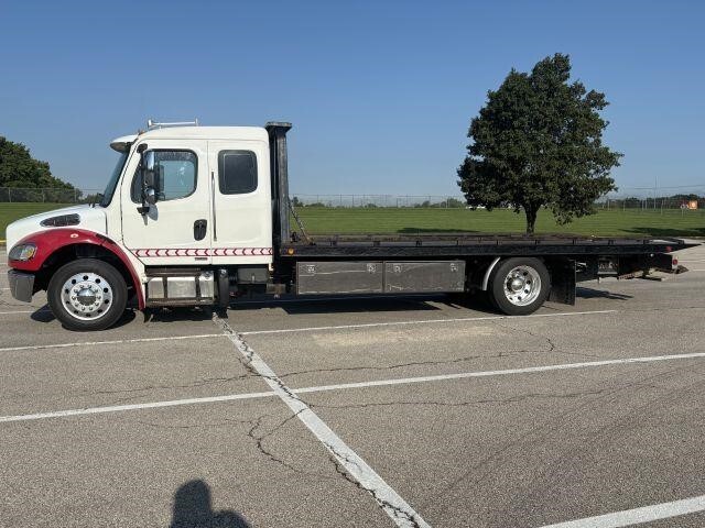 2011 FREIGHTLINER BUSINESS CLASS M2 106 in Olathe, KS
