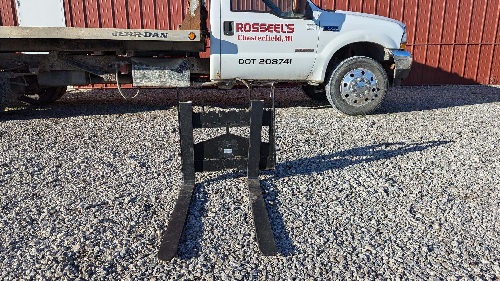 PALLET FORKS Attachment in Lenox, MI