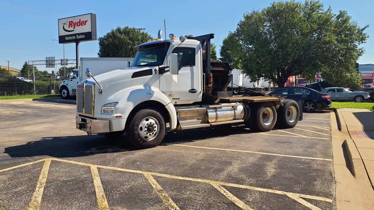 2019 KENWORTH T-880 in Bolingbrook, IL
