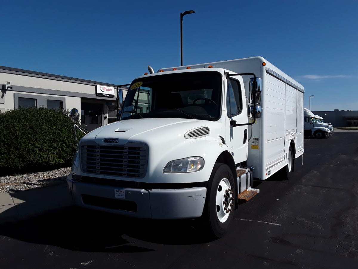 2019 FREIGHTLINER BUSINESS CLASS M2 106 in Altoona, IA