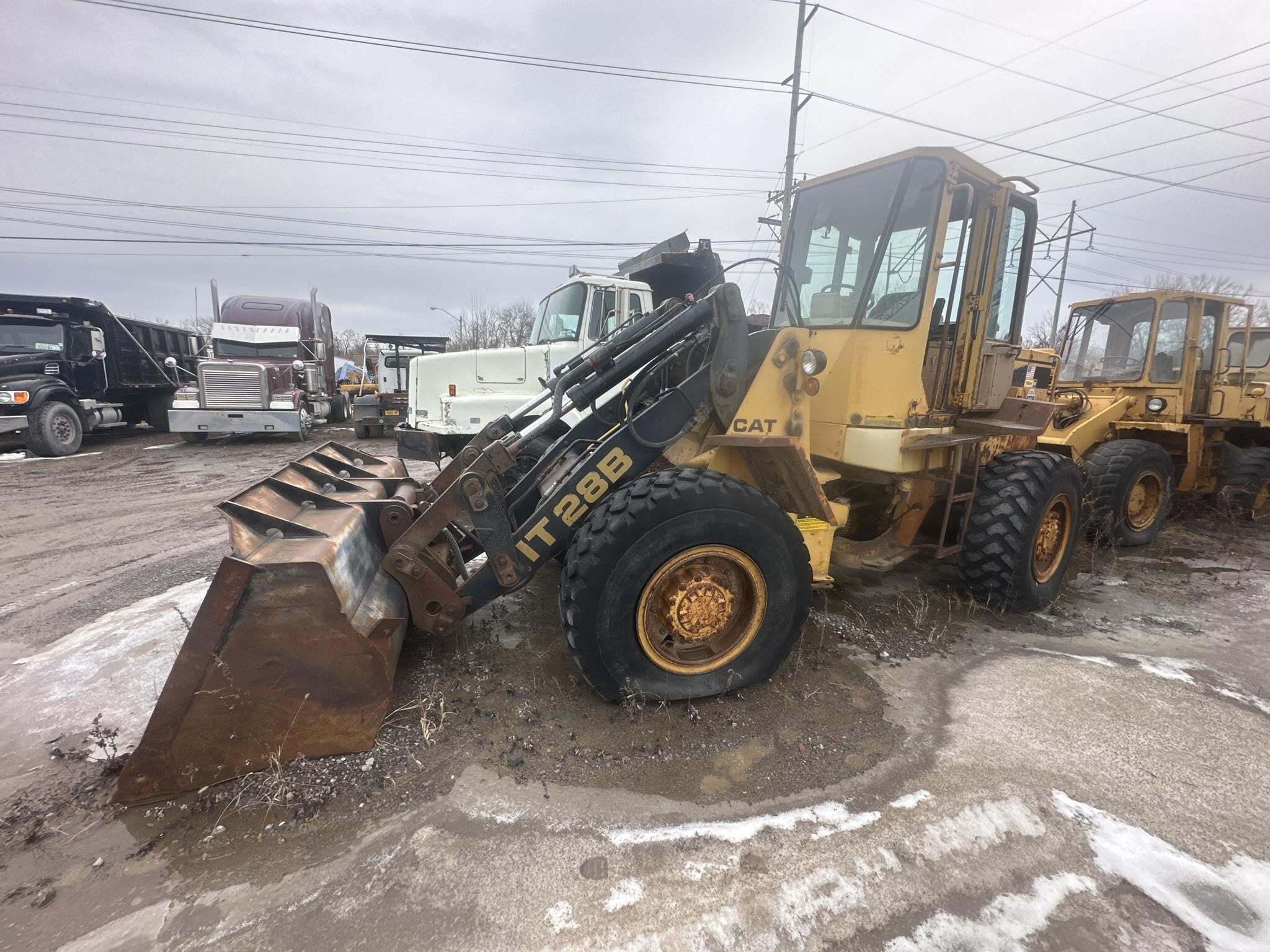 1987 CATERPILLAR IT28B in Rochester, NY