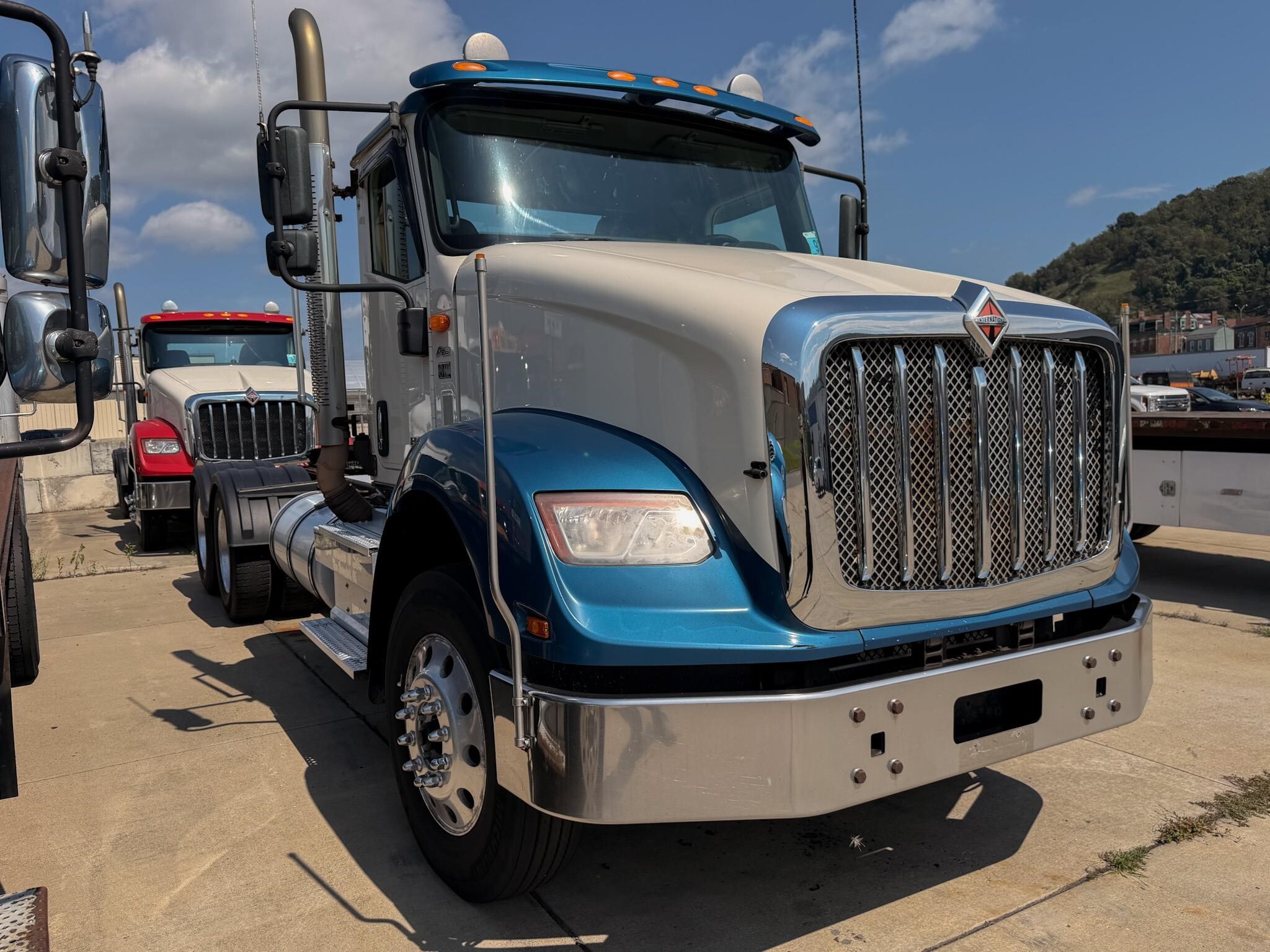 2020 INTERNATIONAL HX in East Liverpool, OH