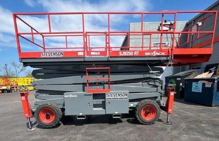 2017 SKYJACK SJ9250RT in Bolingbrook, IL