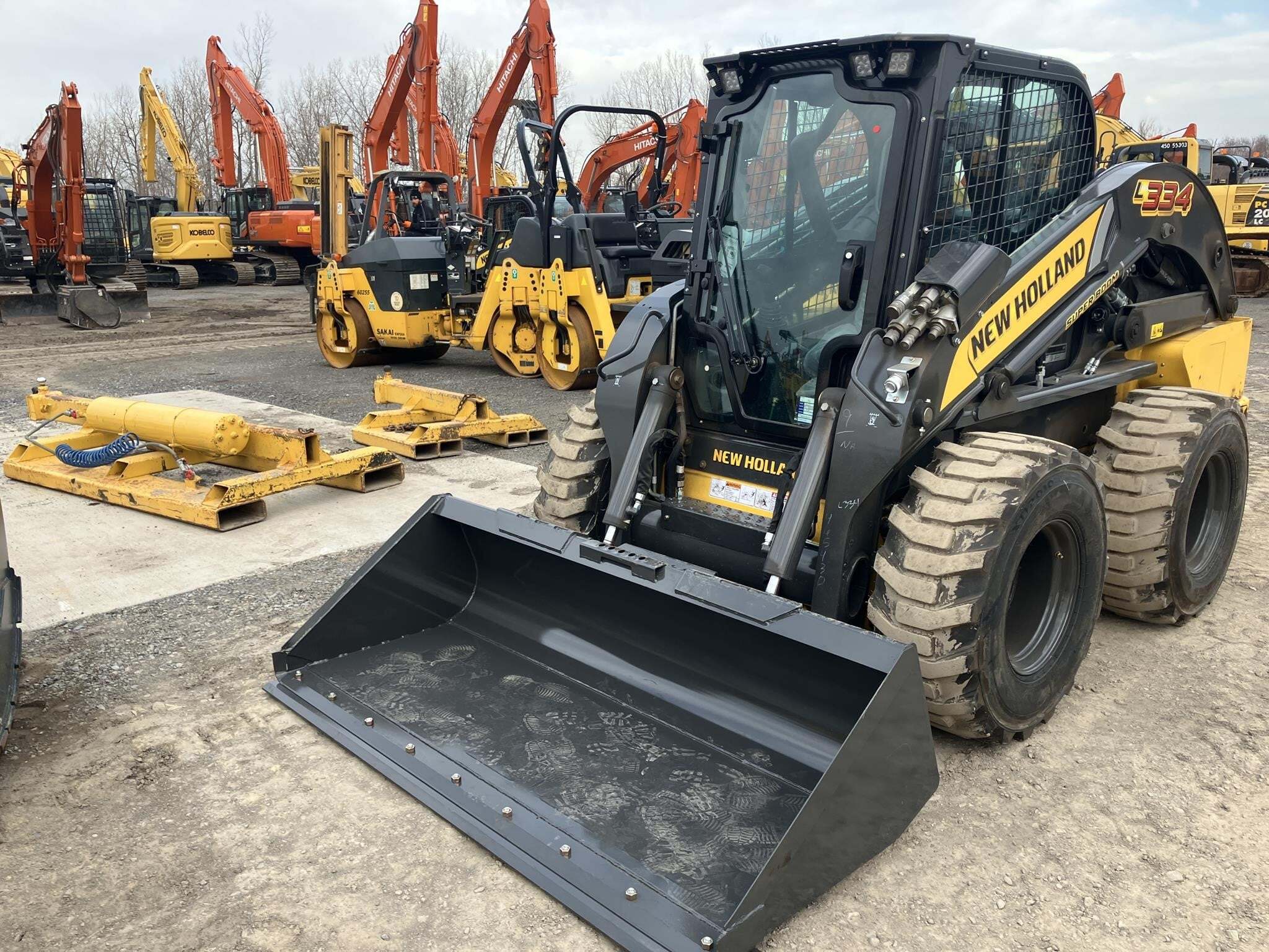 2025 NEW HOLLAND L334 in East Syracuse, NY