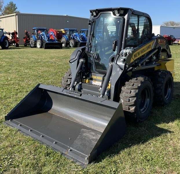 2025 NEW HOLLAND L320 in Dayton, OH