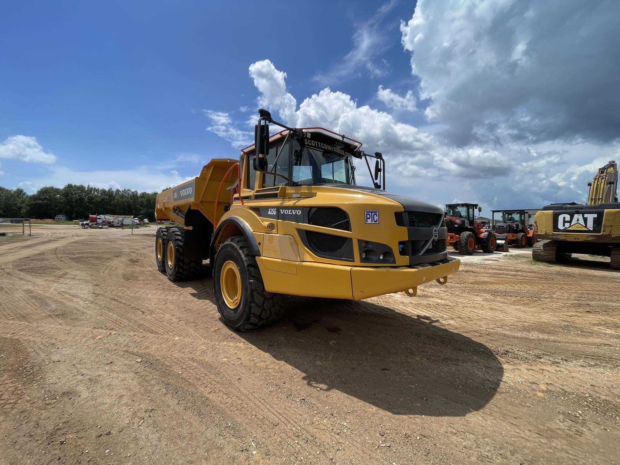 2023 VOLVO A25G in Montrose, AL