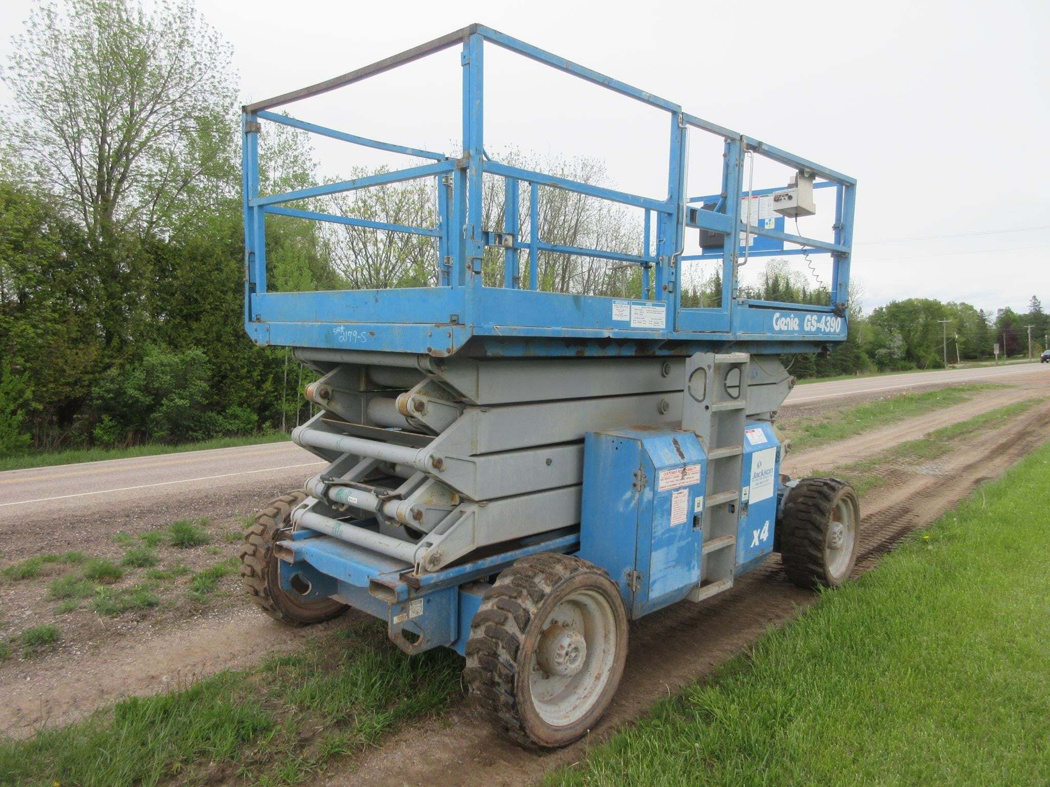 2001 GENIE GS4390RT in Wittenberg, WI