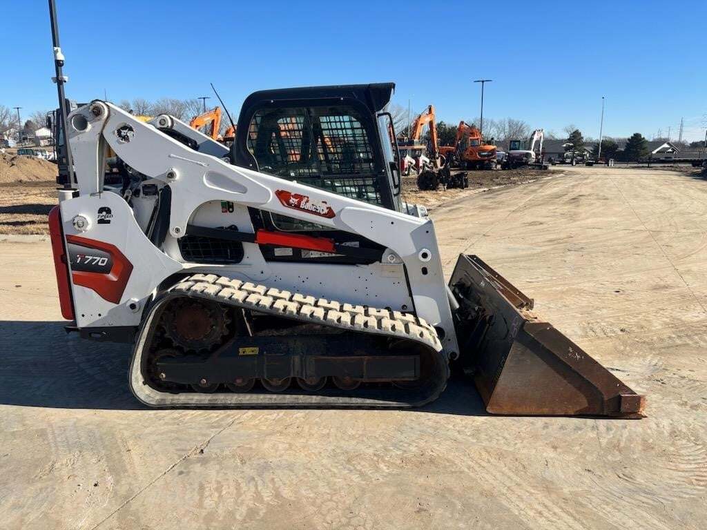 2023 BOBCAT T770 in Omaha, NE