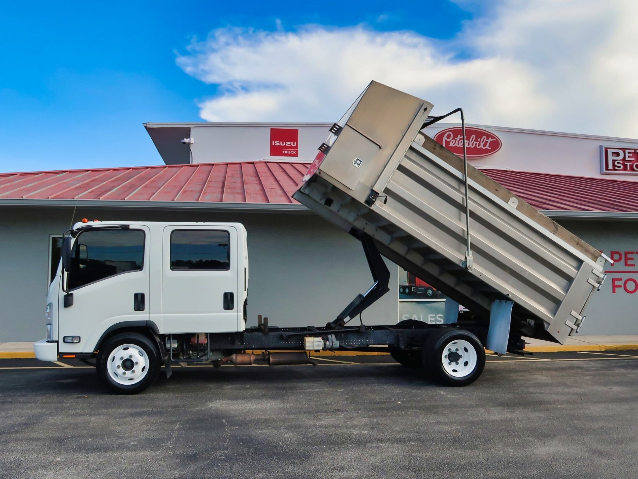 2019 ISUZU NPR HD GAS in Fort Pierce, FL