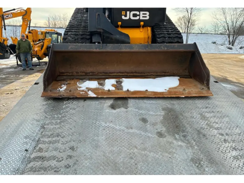 2023 JCB 3TS-8T