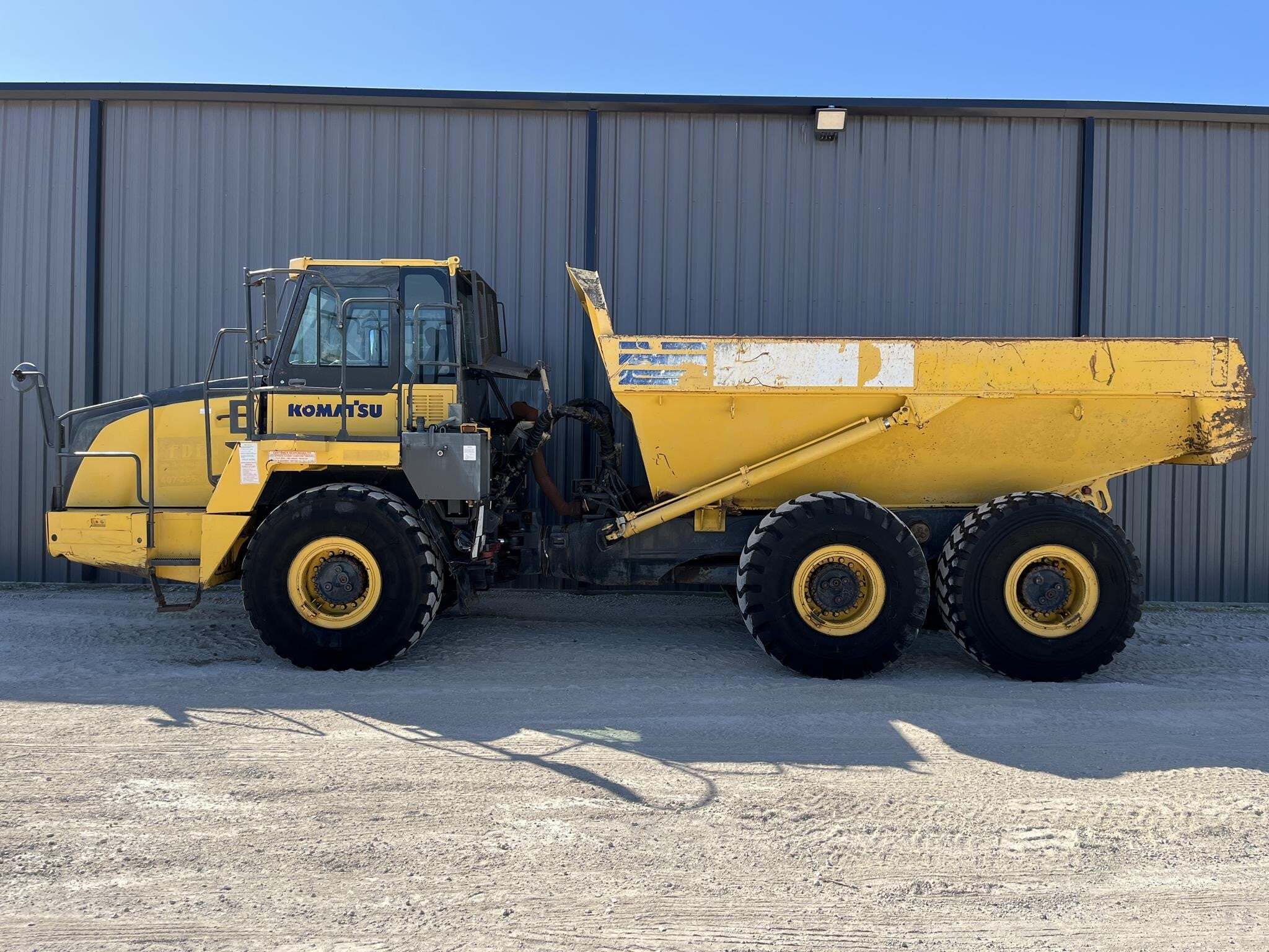2014 KOMATSU HM300-3 in Van Alstyne, TX