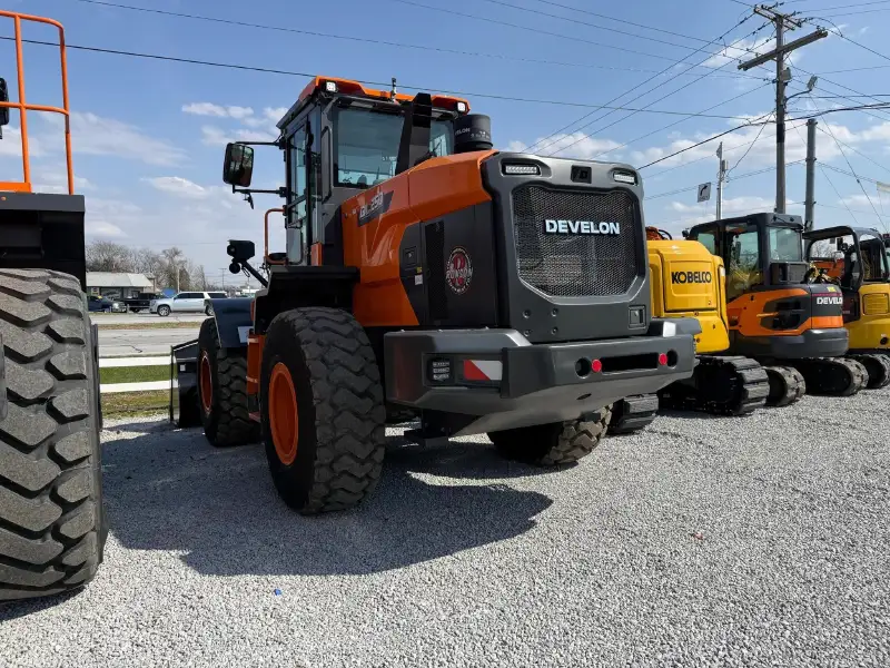 DEVELON DL250-7