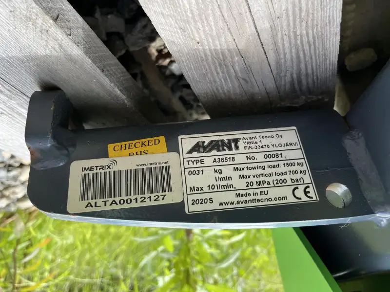 2021 AVANT Attachment
