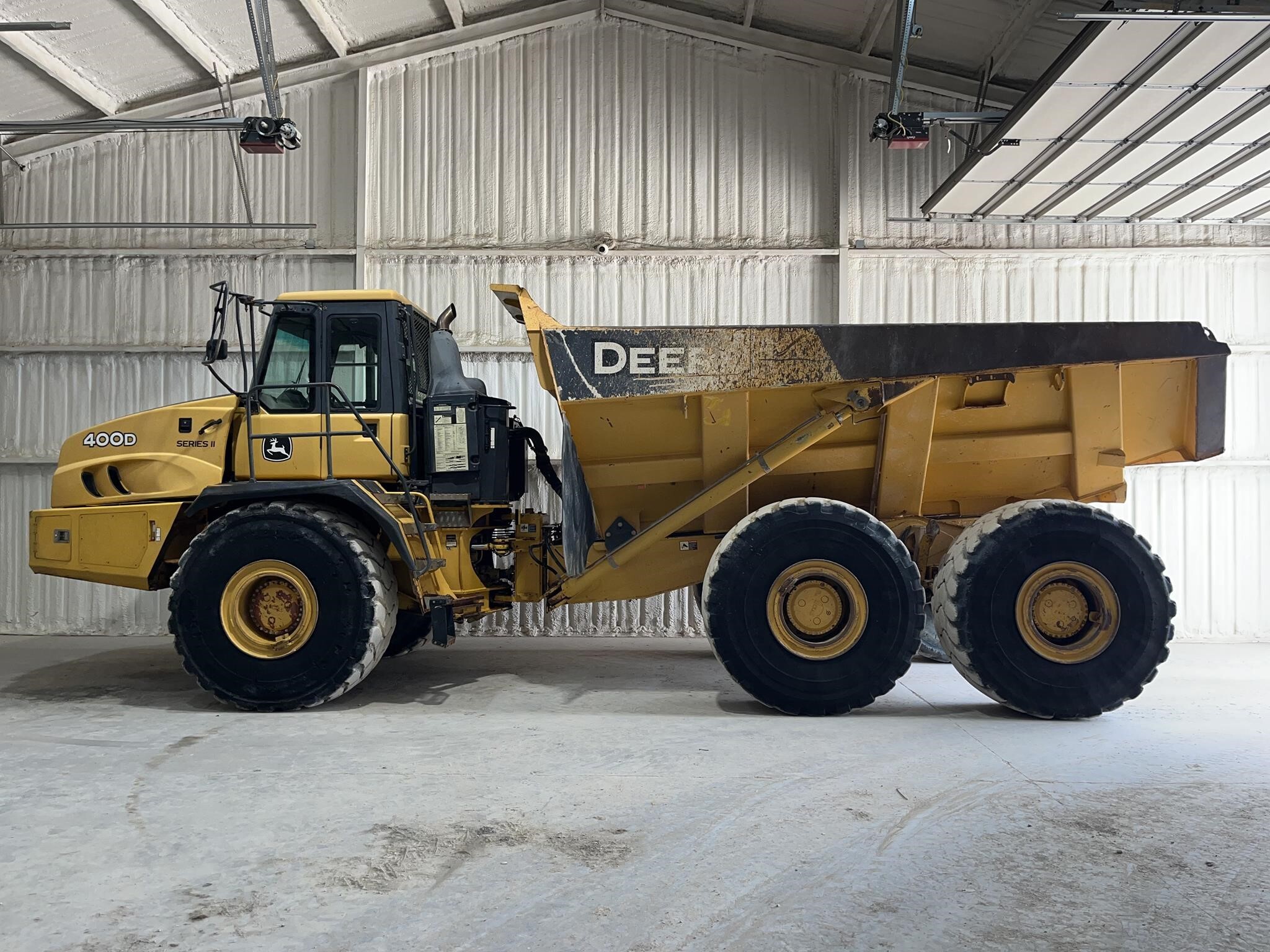 2012 DEERE 400D II in Van Alstyne, TX