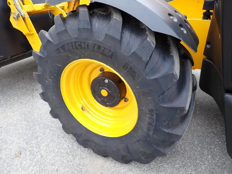 2024 JCB 542-70 AGRI PLUS