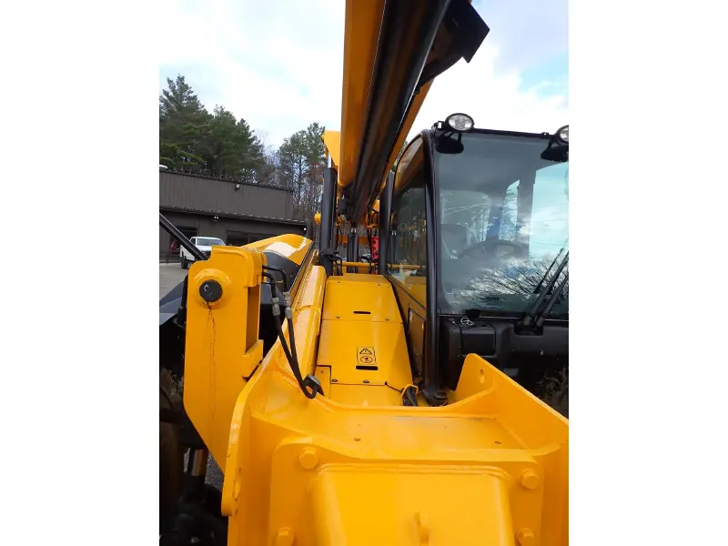 2024 JCB 510-56