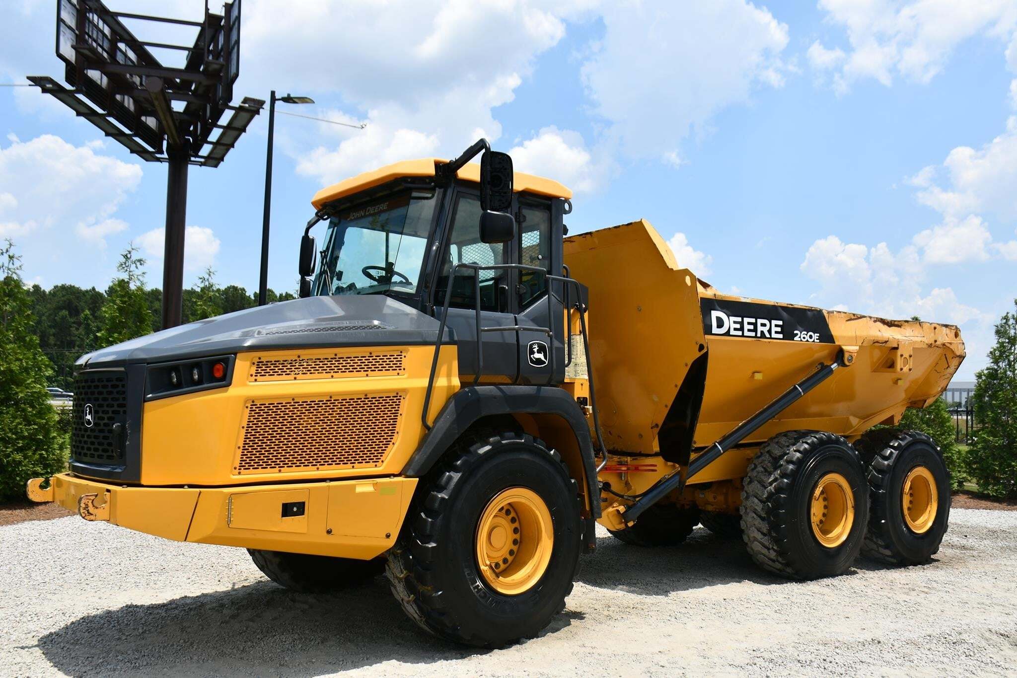 2018 DEERE 260E in Summerville, SC