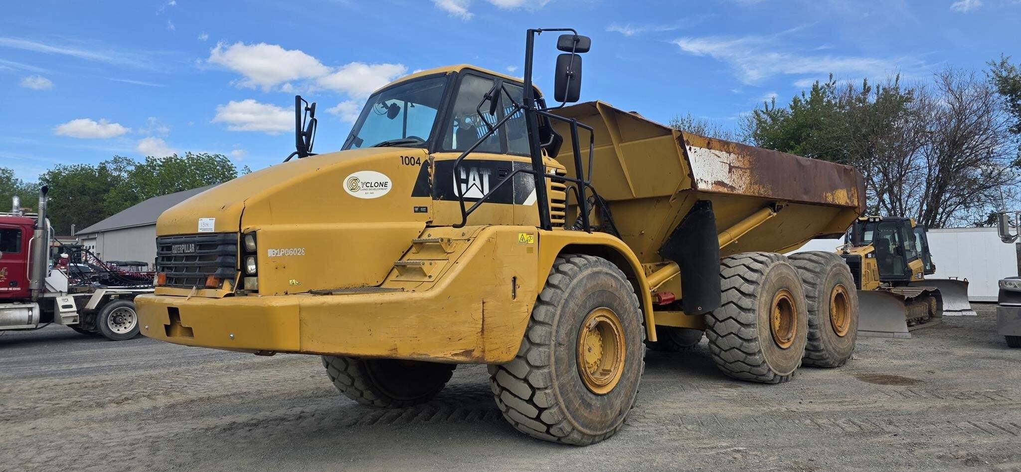 2011 CATERPILLAR 740 in Chambersburg, PA