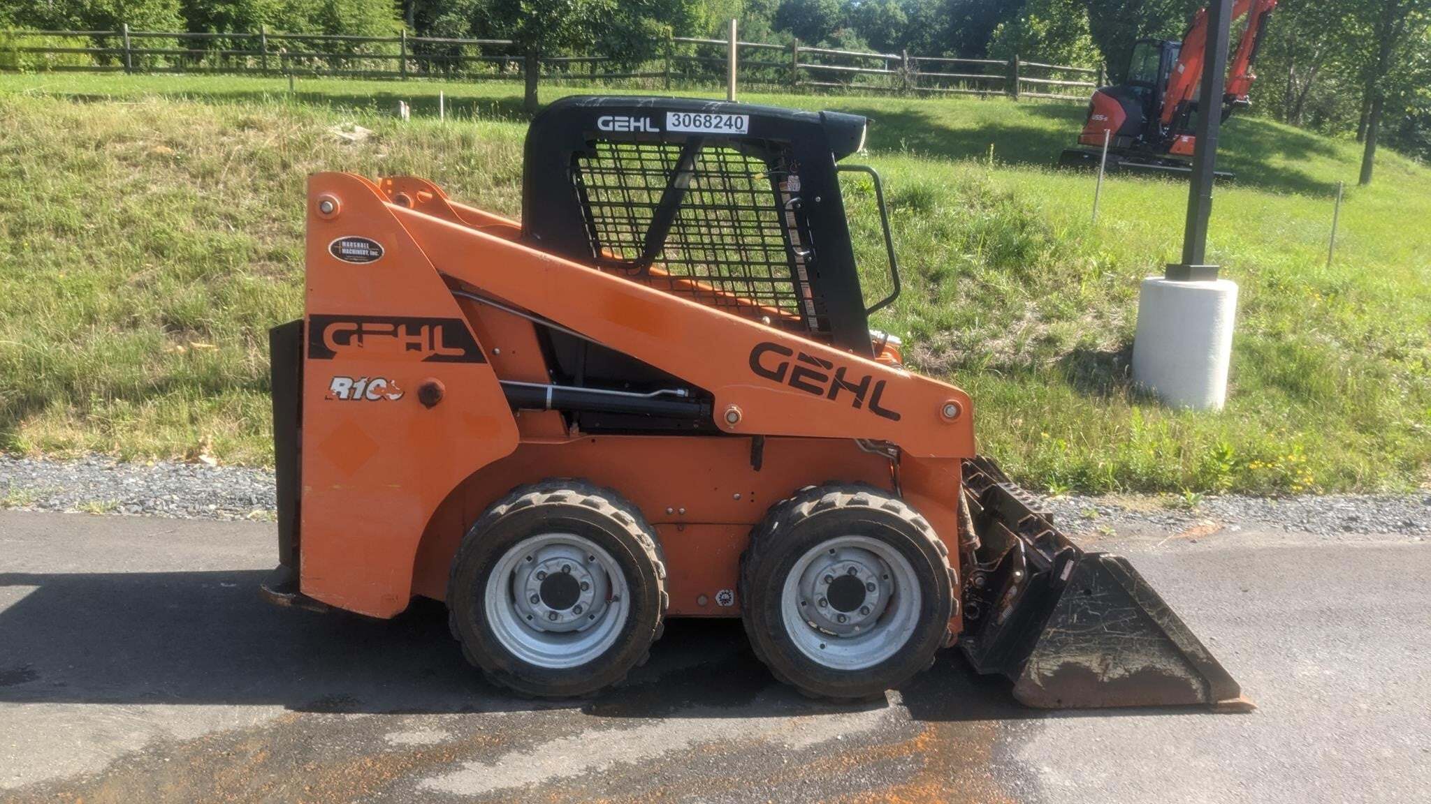 2021 GEHL R105 in Tannersville, PA
