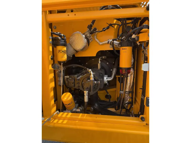 2025 JCB 220X