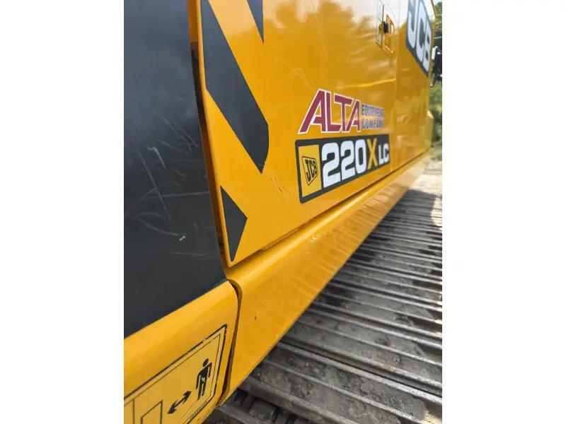2025 JCB 220X