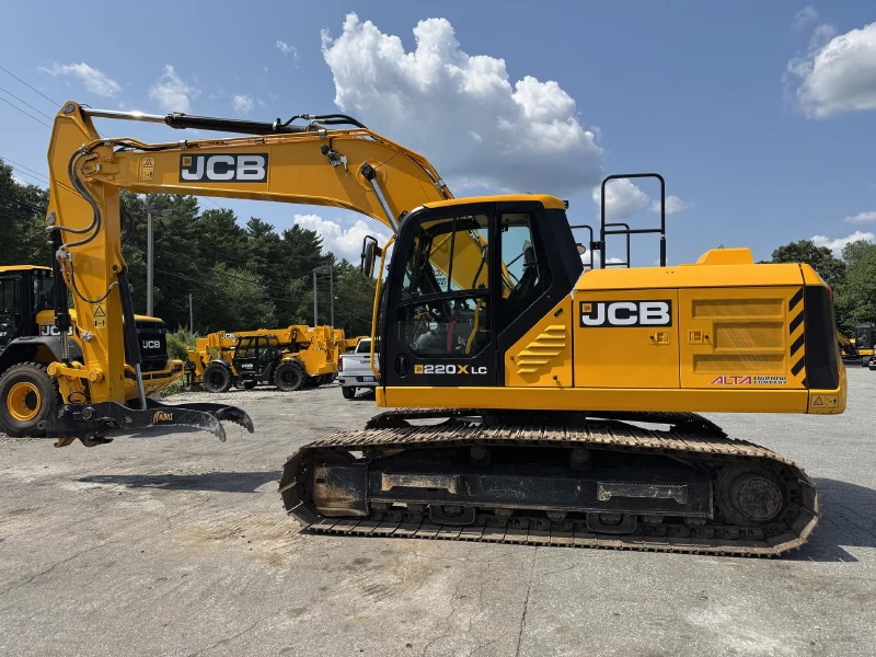 2025 JCB 220X
