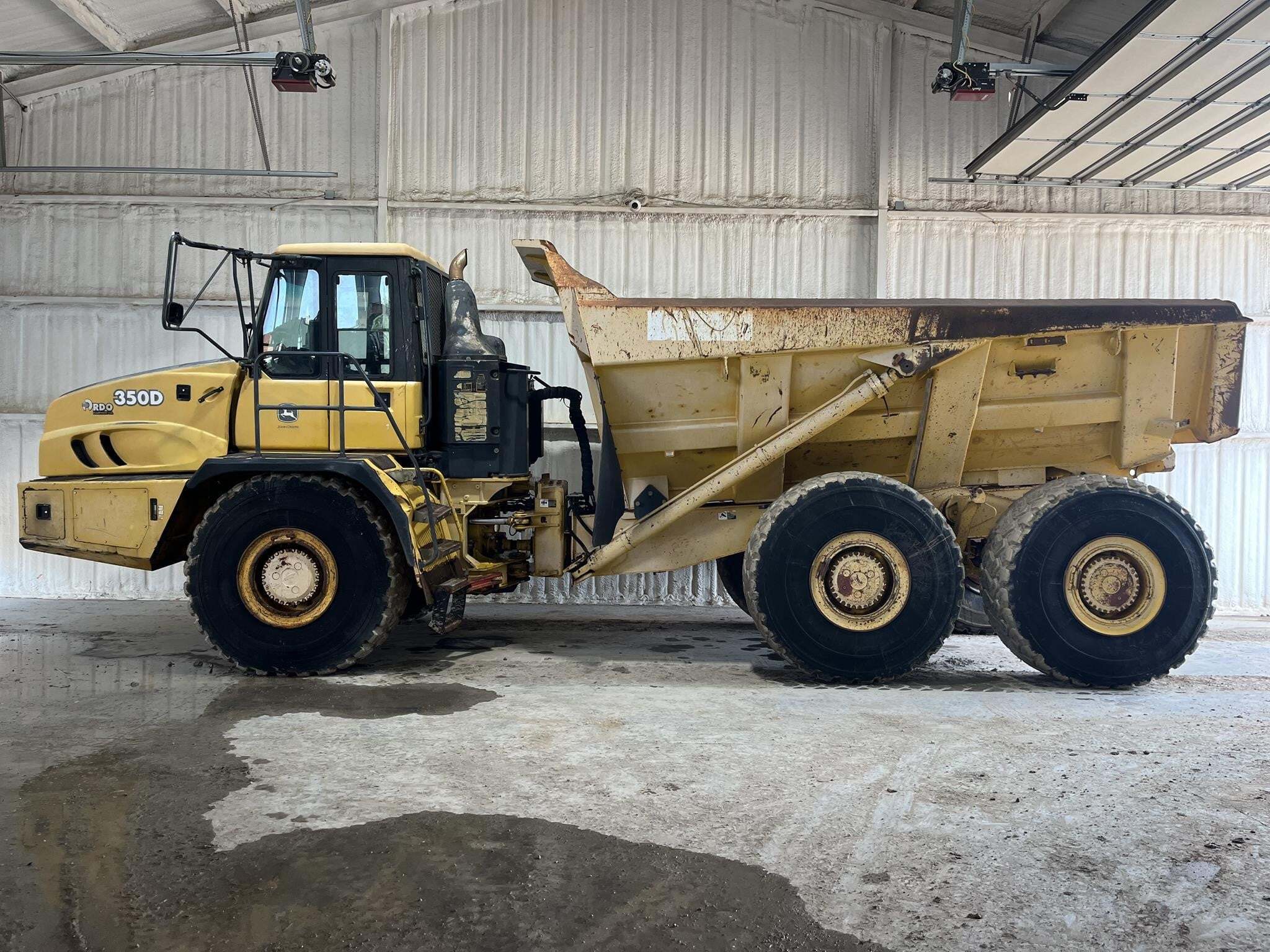 2005 DEERE 350D in Van Alstyne, TX
