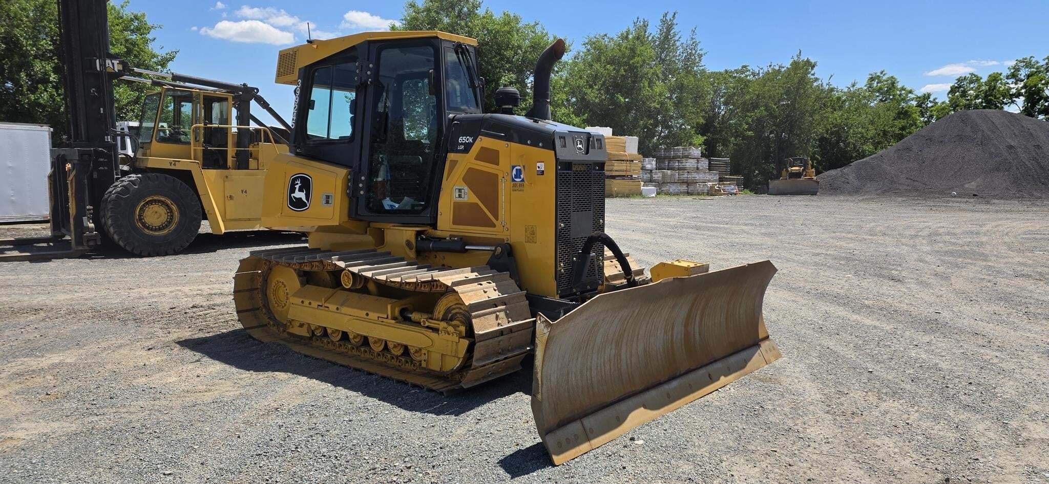 2021 DEERE 650K LGP in Chambersburg, PA
