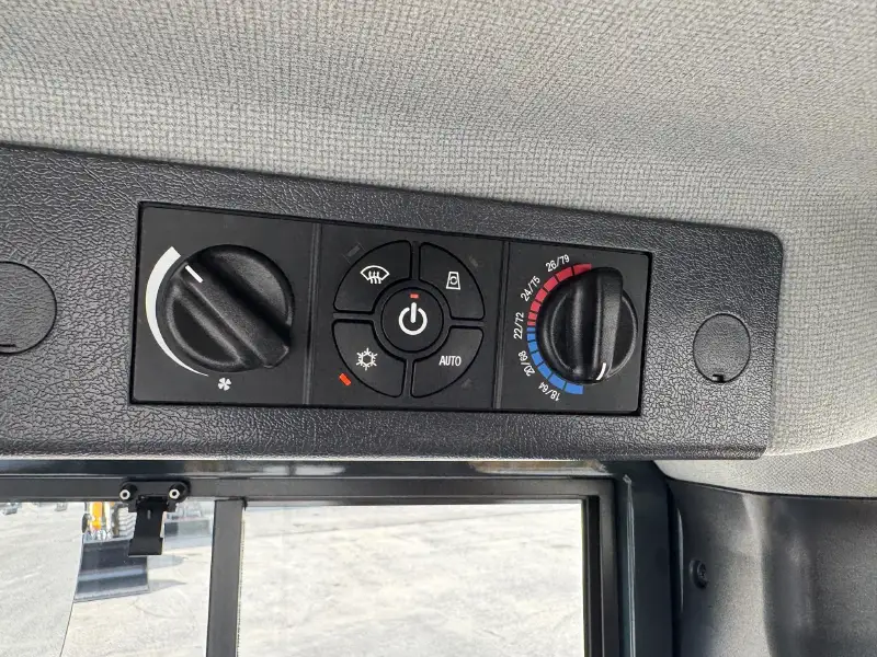 2022 HYUNDAI HL930A