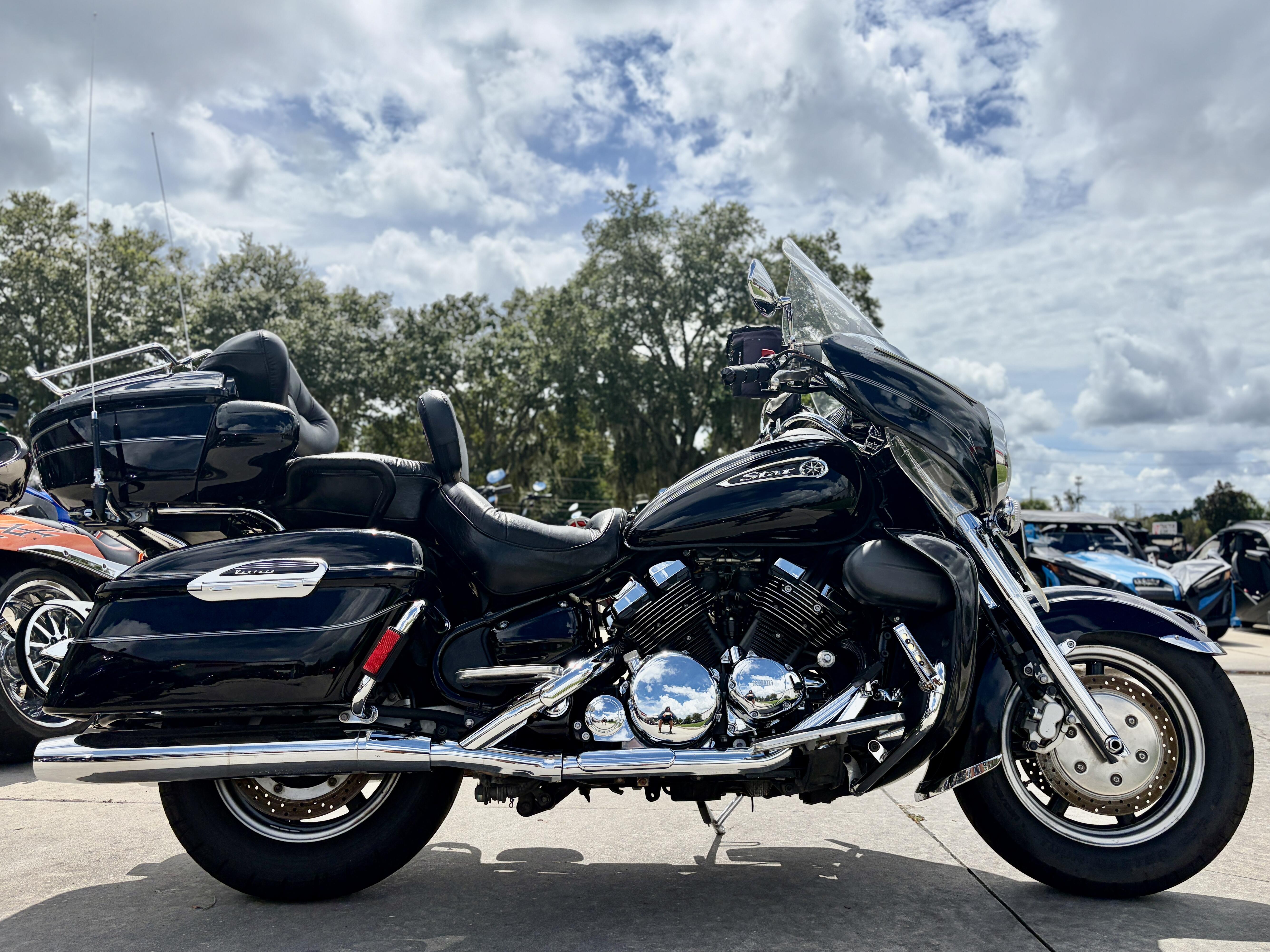 2012 Yamaha ROYAL STAR VENTURE S VENTURE S in Sanford, FL