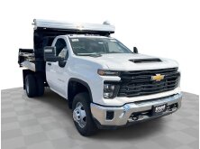 Pickup Trucks with the Largest Payload Capacity image