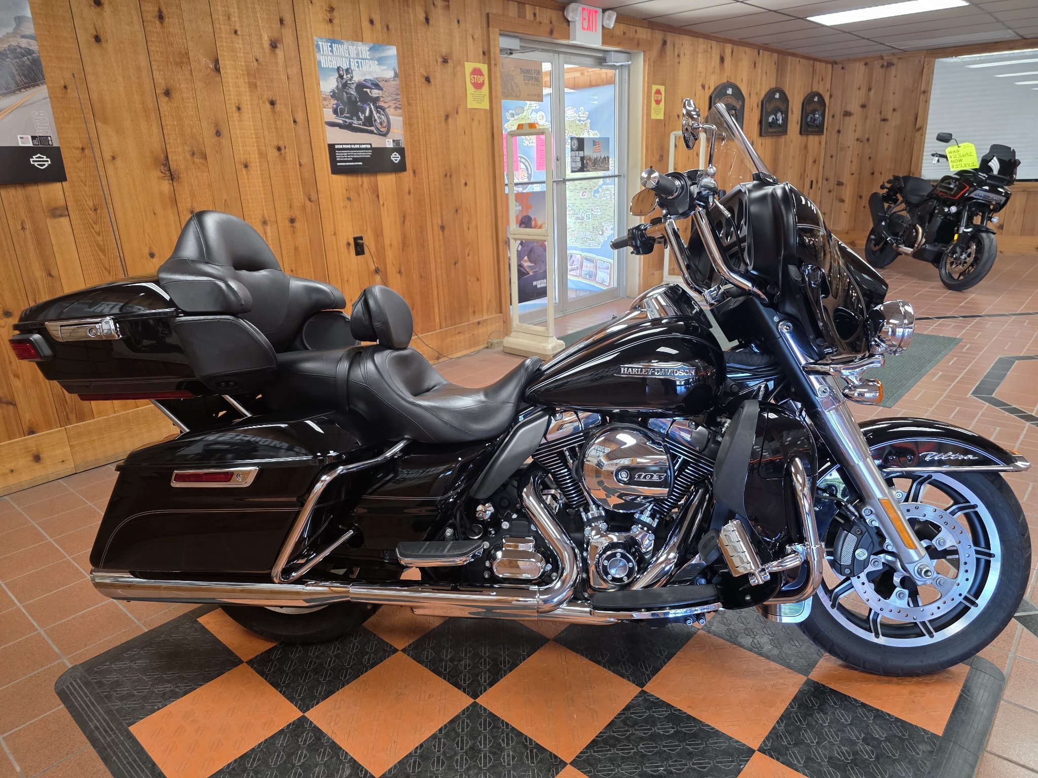 2015 Harley-Davidson Electra Glide® Ultra Classic® Low ULTRA CLASSIC LOW in Cement City, MI
