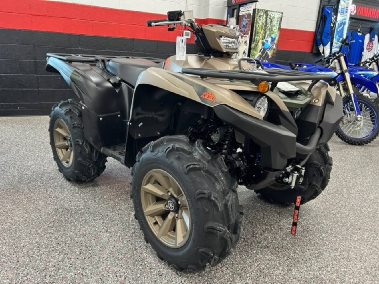 A photo of this 2027 Yamaha Grizzly EPS XT-R