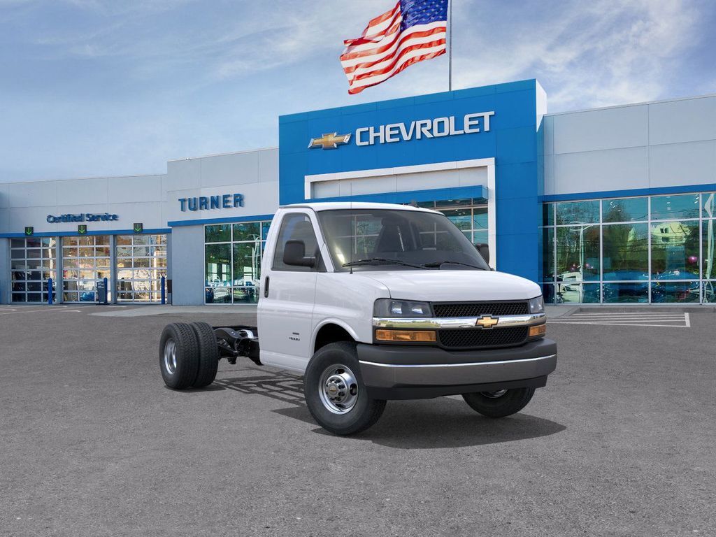 2025 Chevrolet Express 3500 in Harrisburg, PA