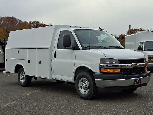 2025 CHEVROLET Express 3500 in Danbury, CT