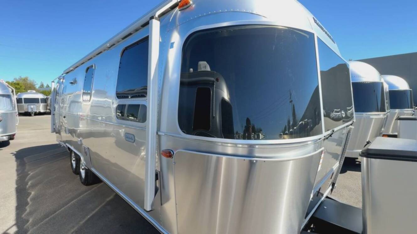 A photo of this 2026 Airstream Globetrotter 27FB