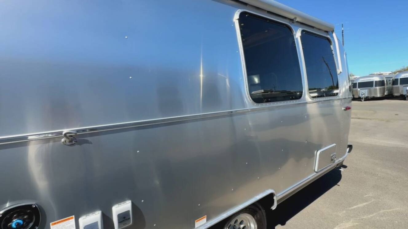 A photo of this 2026 Airstream Globetrotter 27FB