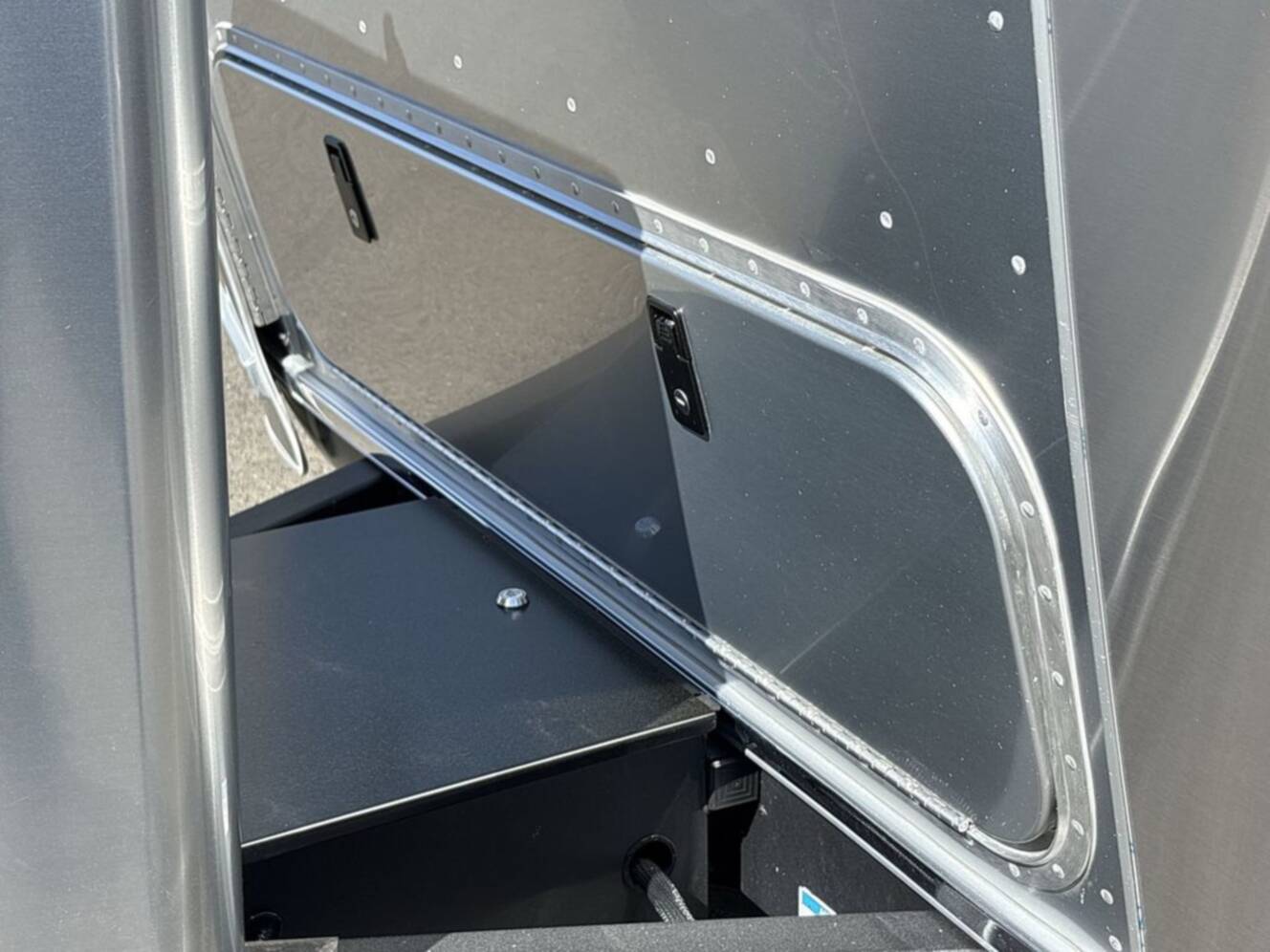 A photo of this 2026 Airstream Globetrotter 27FB
