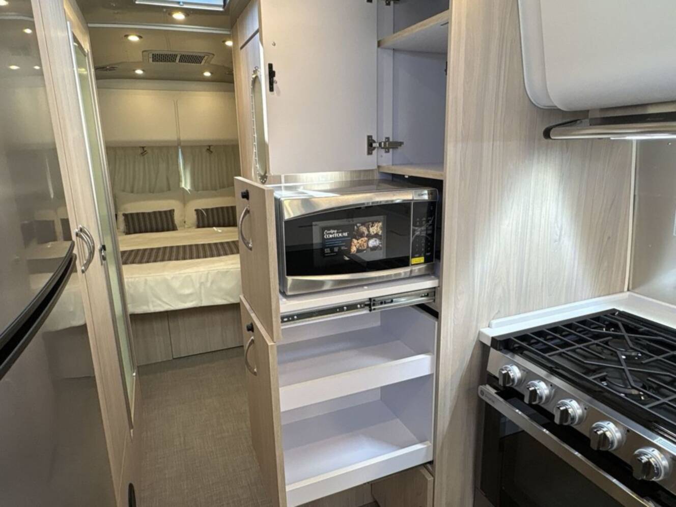A photo of this 2026 Airstream Globetrotter 27FB