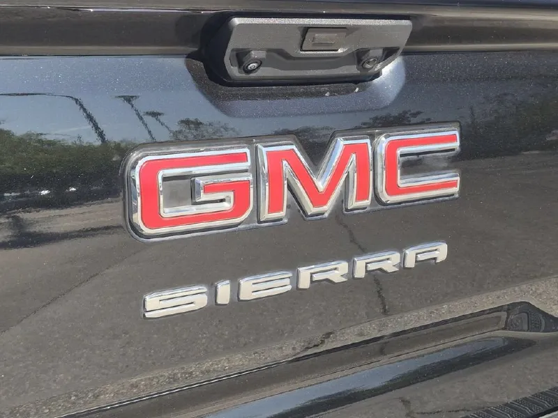 2023 GMC SIERRA