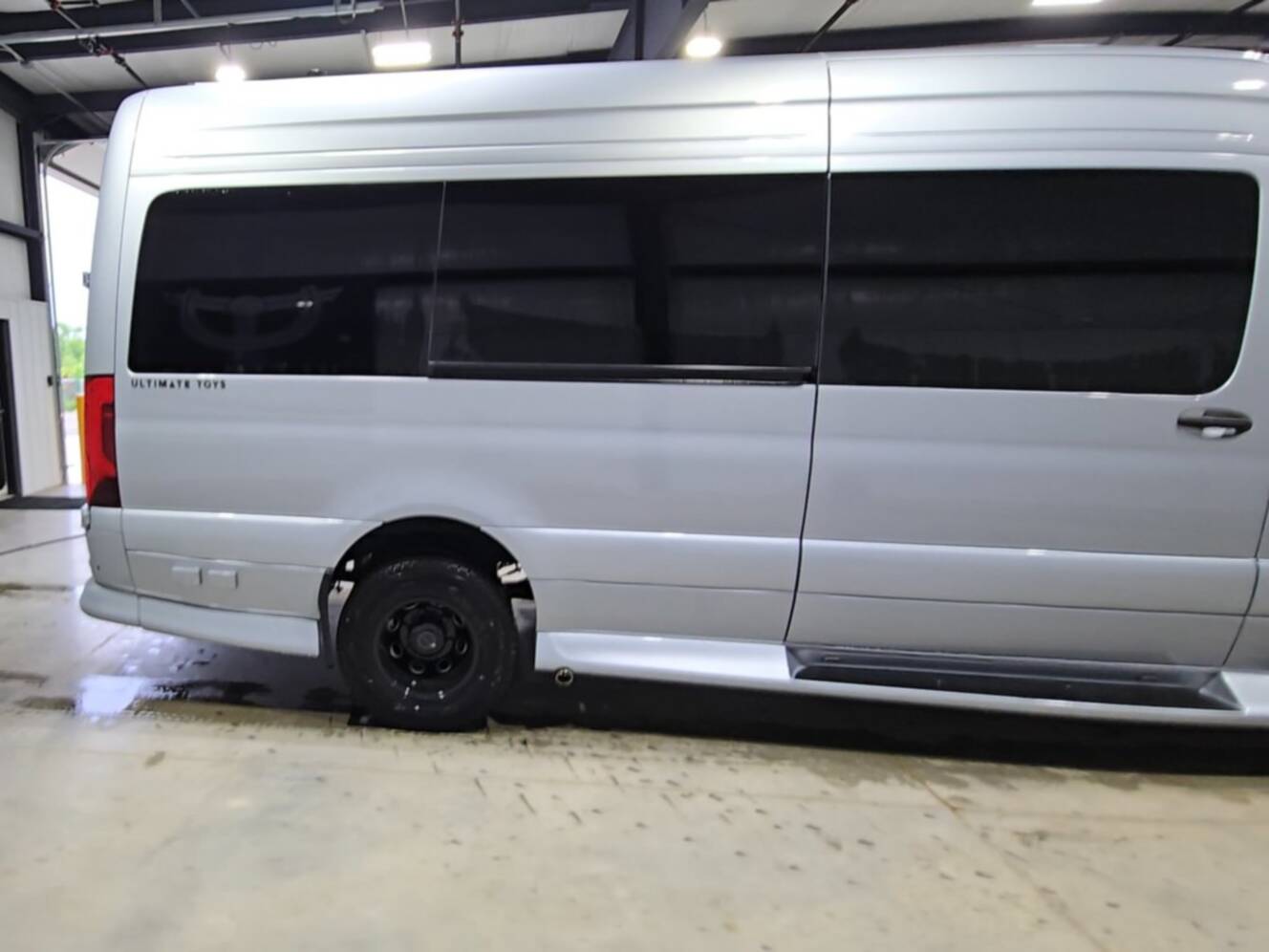 A photo of this 2027 Ultimate Toys COACH 170 STD