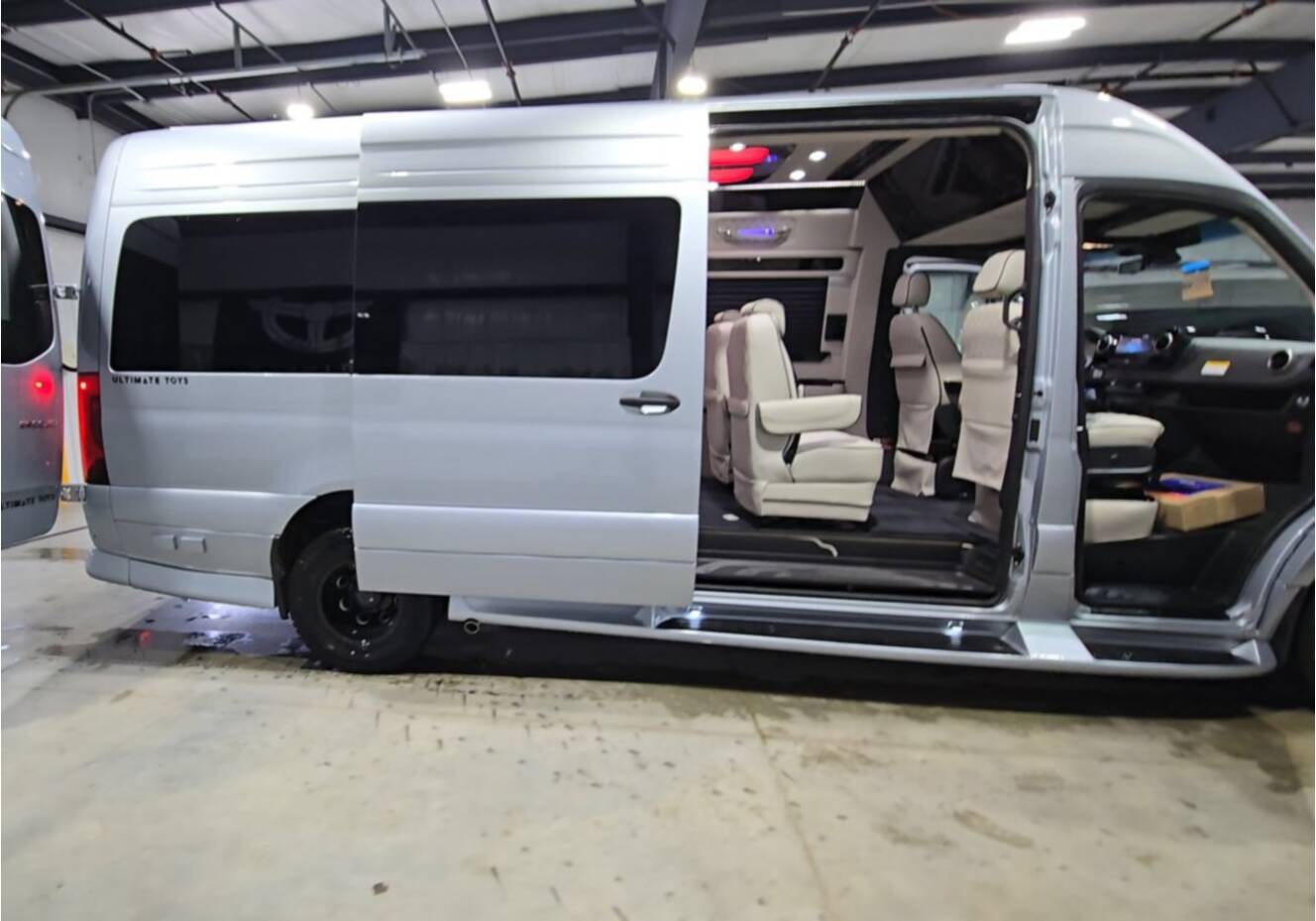 A photo of this 2027 Ultimate Toys COACH 170 STD