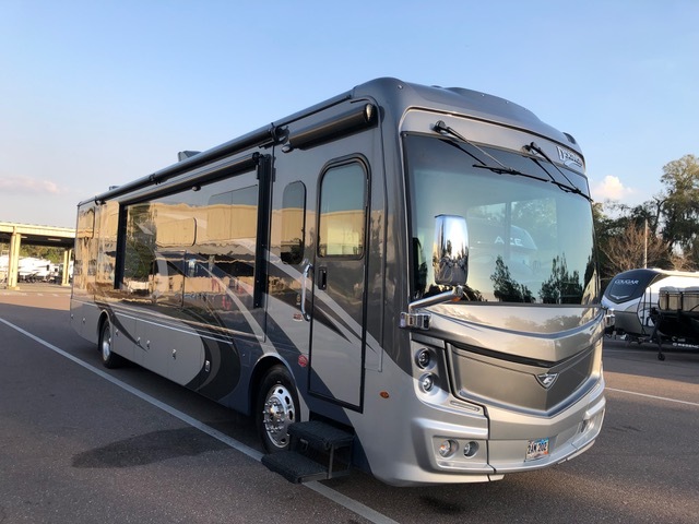 2022 Fleetwood DISCOVERY 38W RV