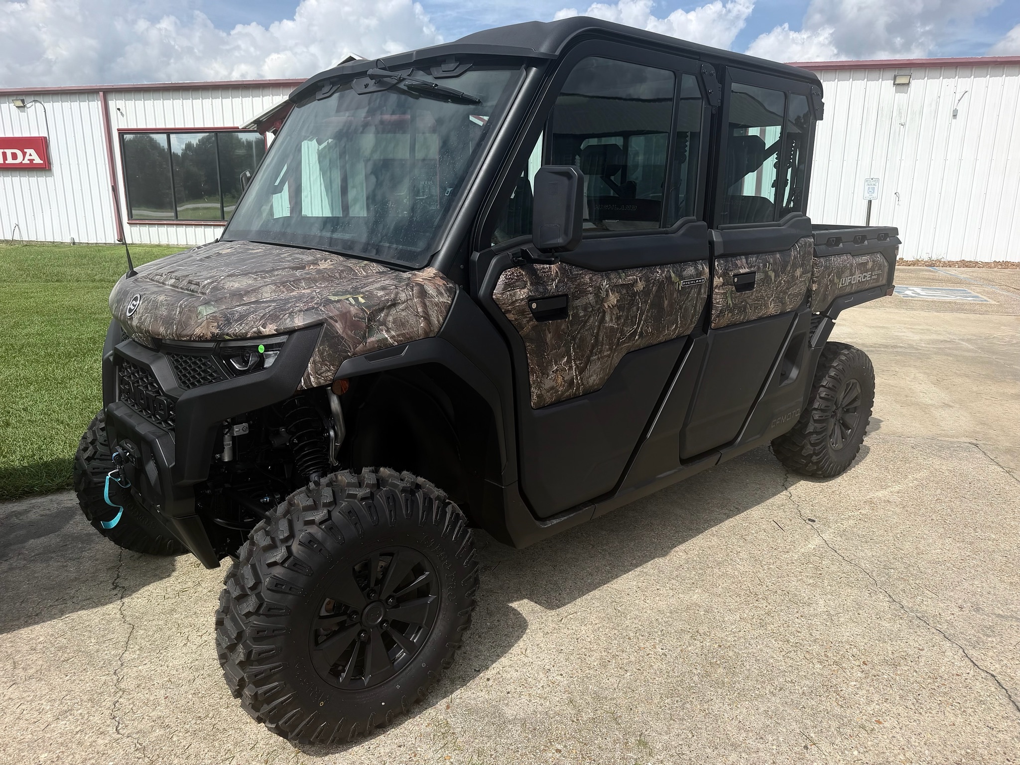 2027 CFMOTO UFORCE U10 XL Pro Highland EPS in lafayette LA