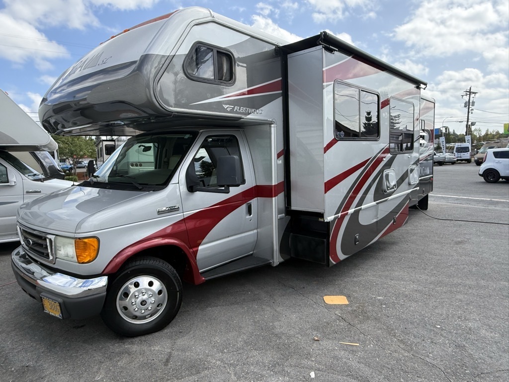 2007 Fleetwood TIOGA 31W in milwaukie OR