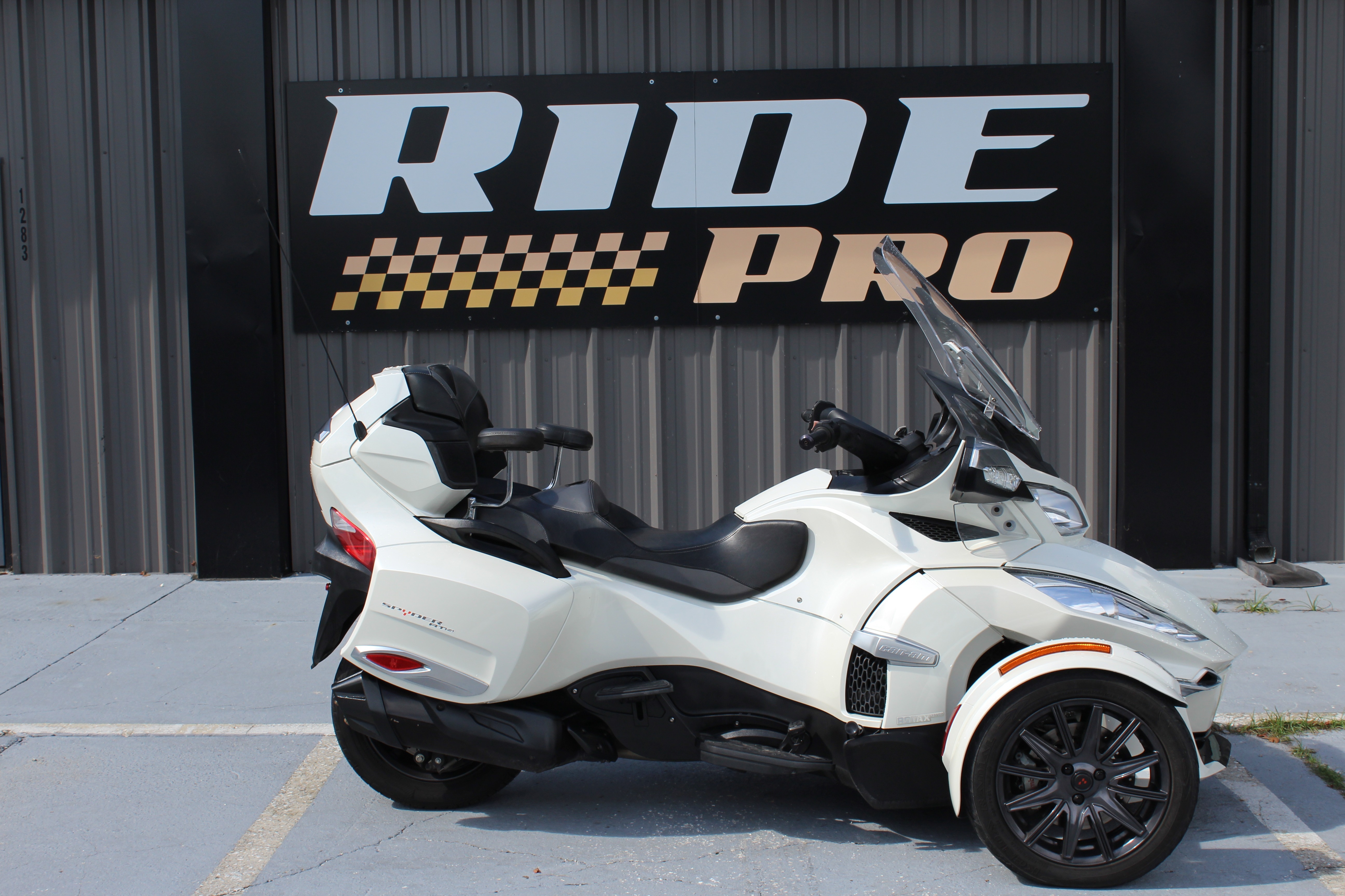 2014 Can-Am Spyder® RT Limited RT LIMITED in Brooksville, FL