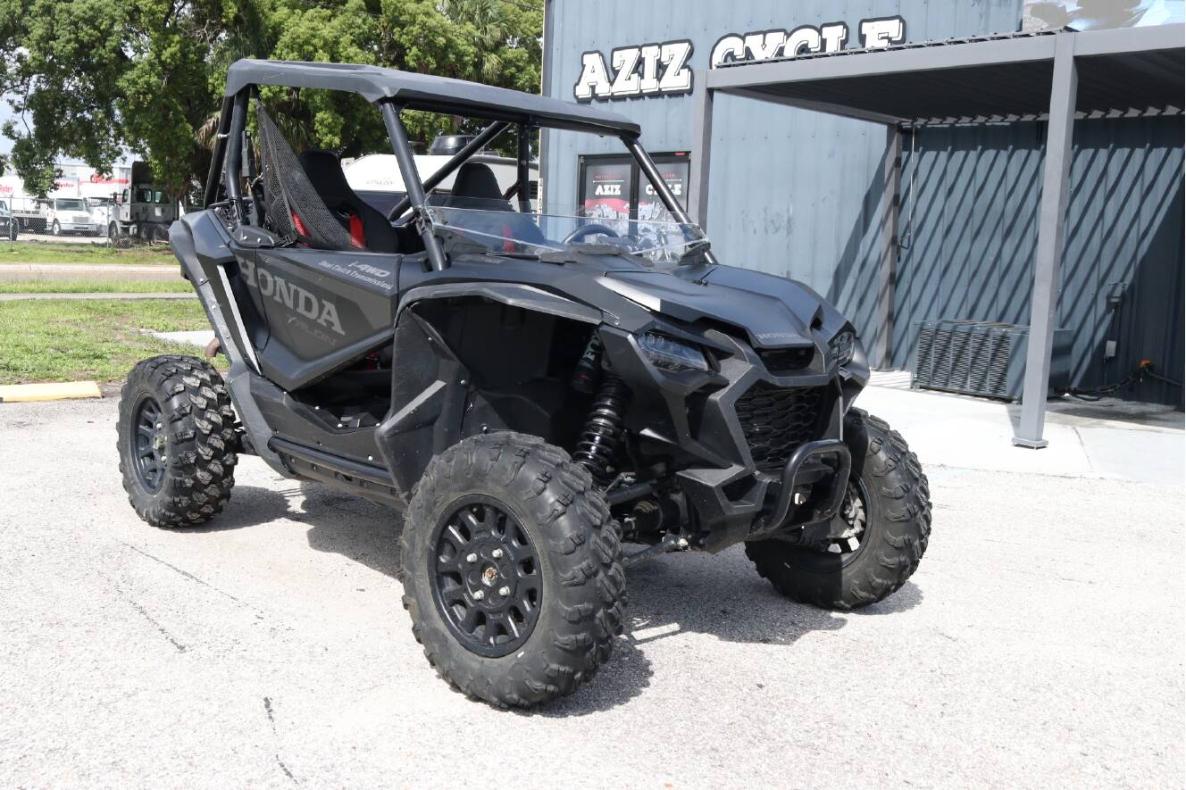 A photo of this 2022 Honda TALON 1000X FOX LIVE VALVE