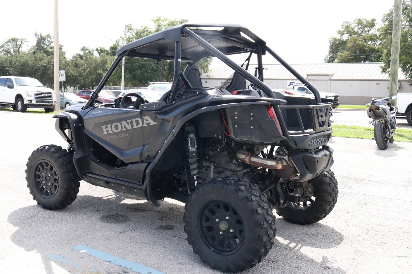 A photo of this 2022 Honda TALON 1000X FOX LIVE VALVE